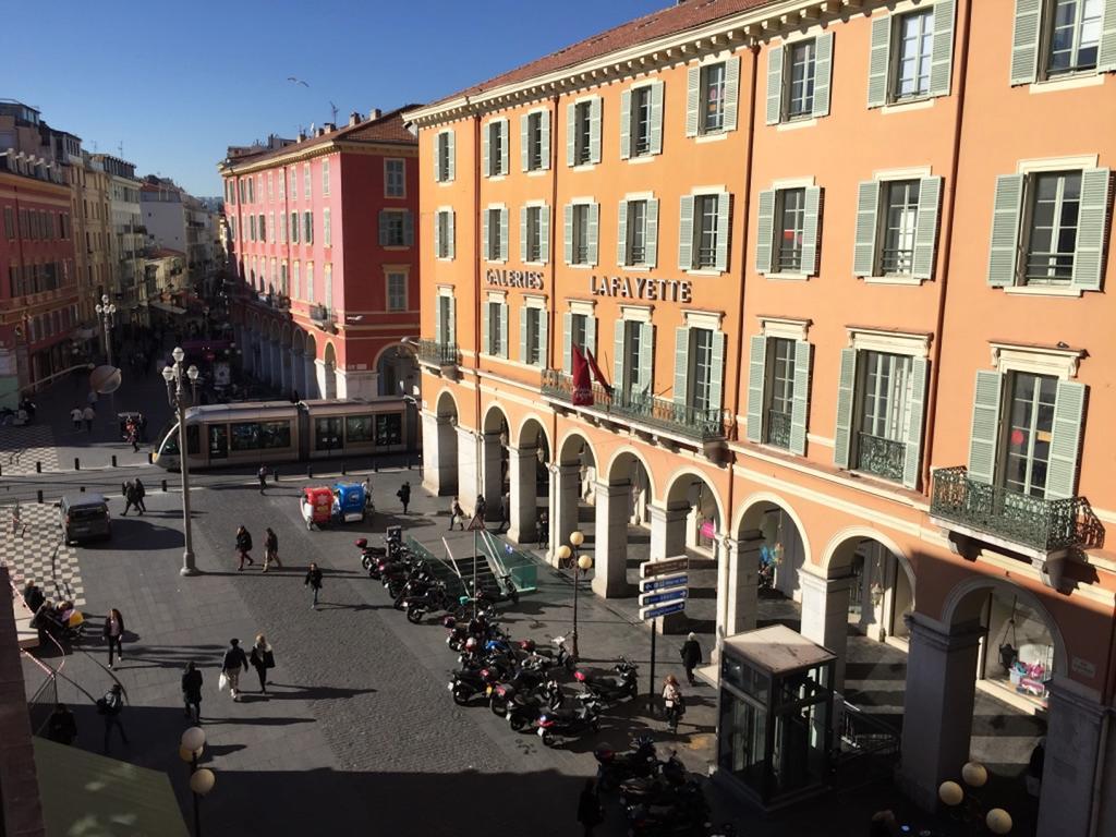 2 Bedrooms Appartement In Central Location On The Famous Place Massena ניס מראה חיצוני תמונה